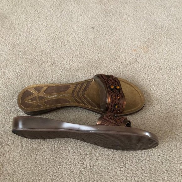 Nine West - Women's Slip On/Glide Sandals - Bronze -Size 9.5M - New in box - Picture 4 of 7